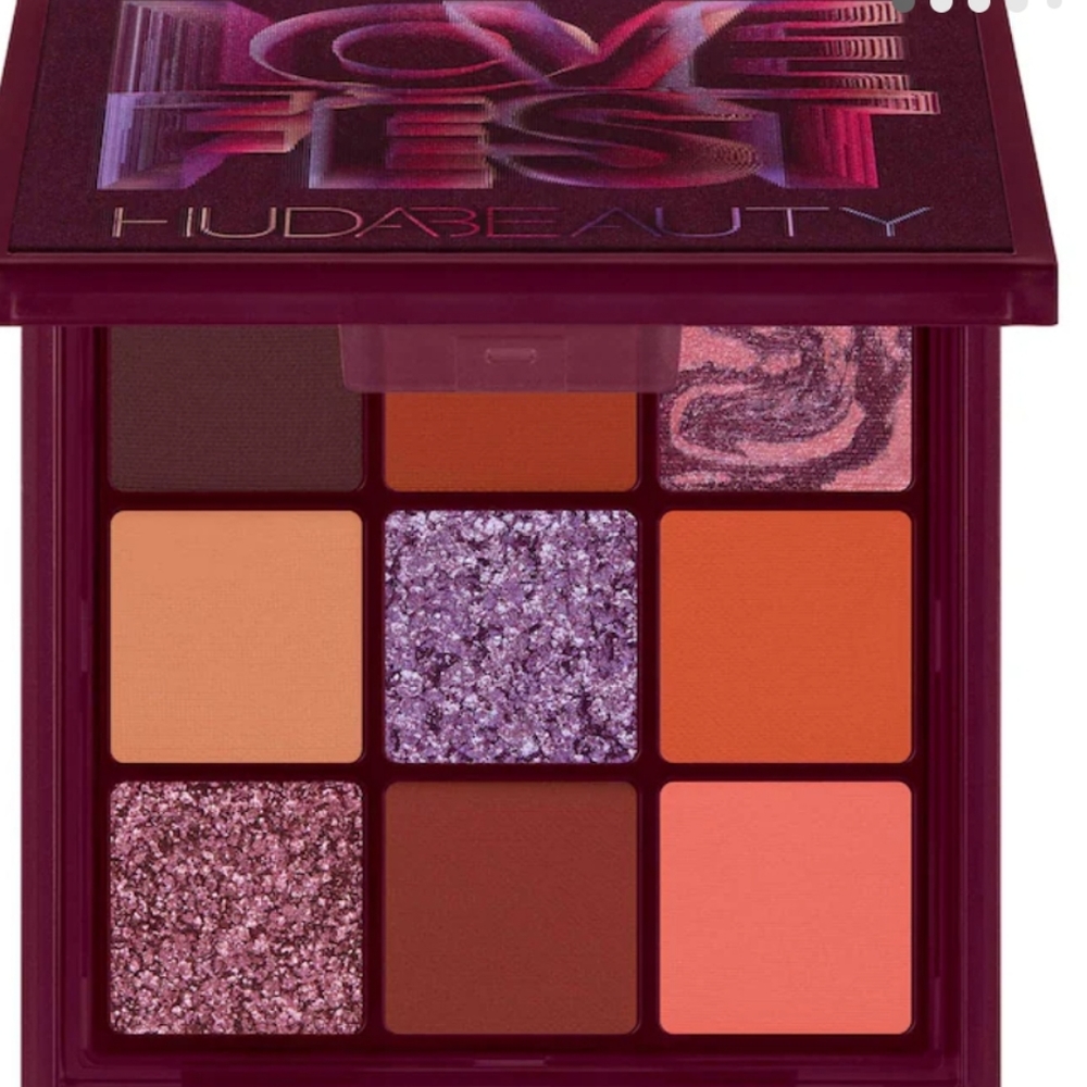 Huda Beauty Lovefest Obsessions Eyeshadow Palette. BNIB. LIMITED EDITION!